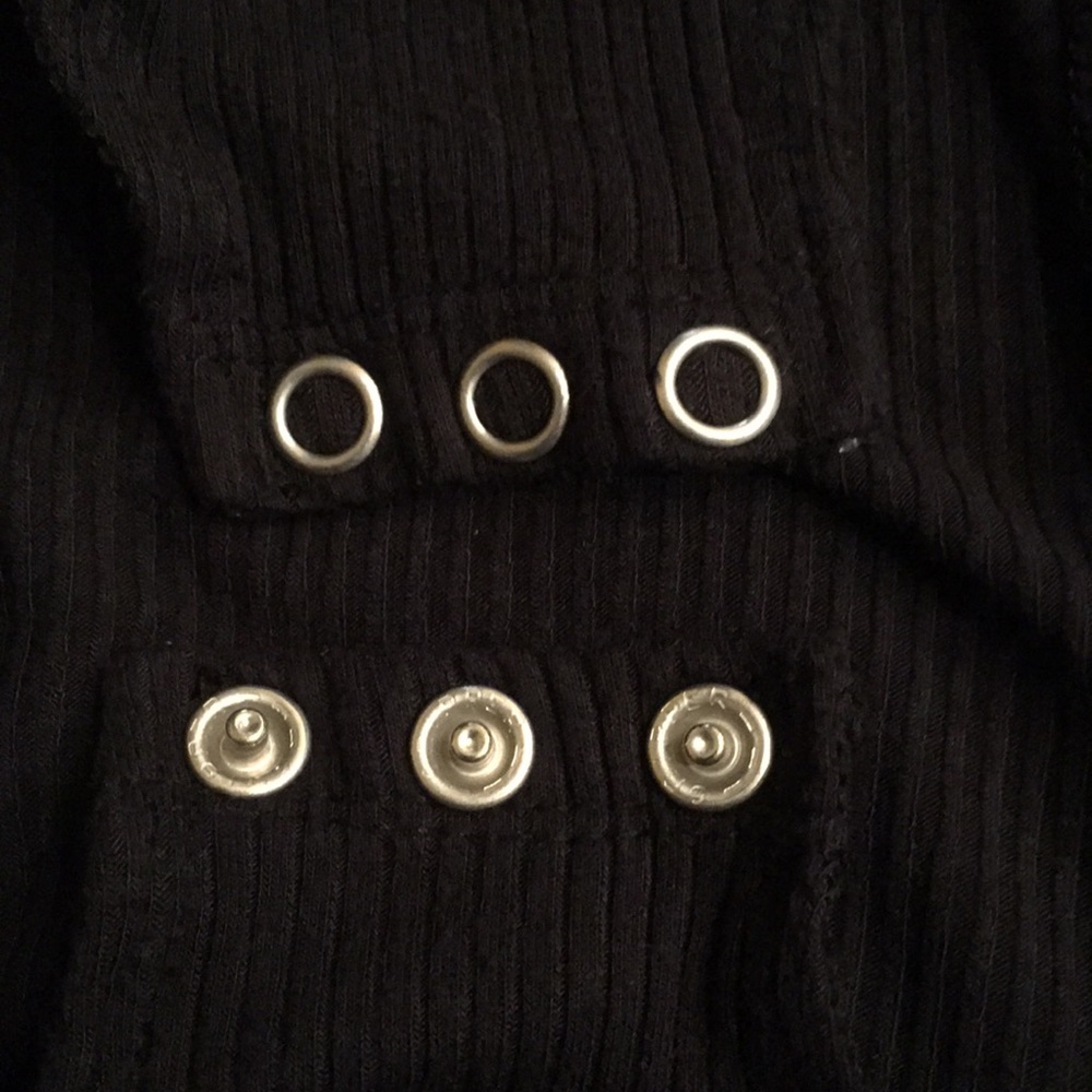 Black Sleeveless Ribbed Bodysuit - Picture 6 of 6